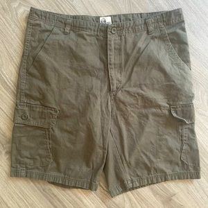 🌺 3 for $20! Men’s Dark Khaki Cargo shorts size 36